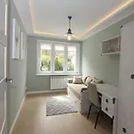 - Slowackiego Apartment